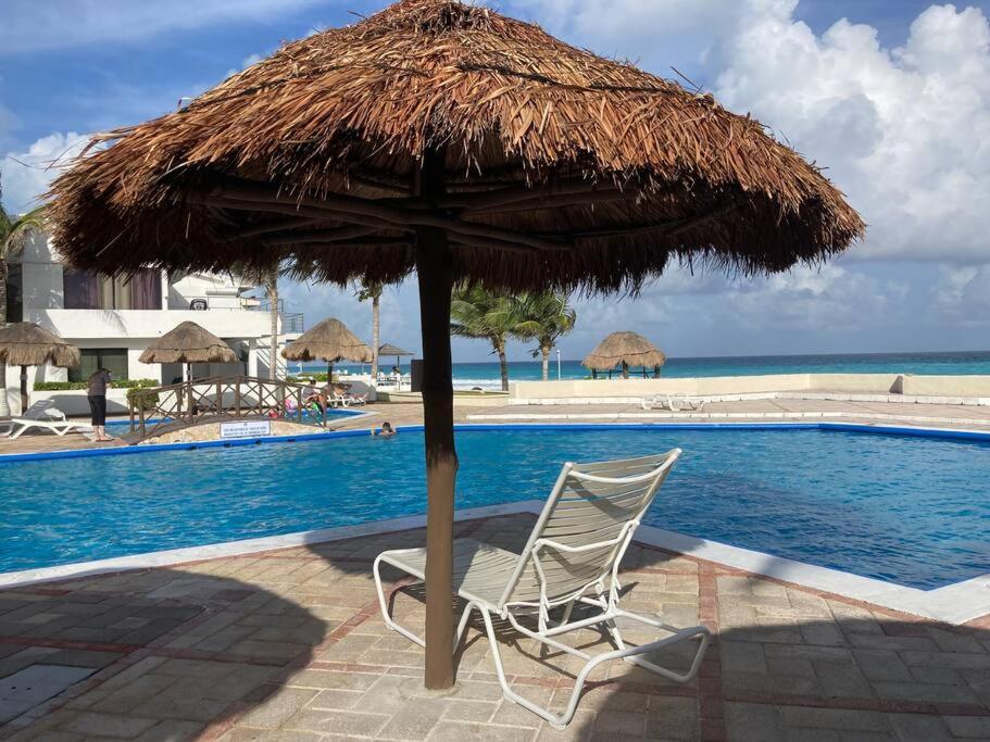 Cancun Oceanfront, Entire Apartment Bagian luar foto